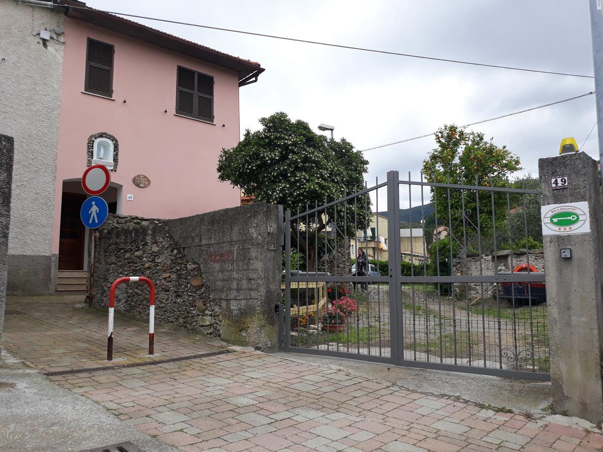 La Terra Di Mingo Bed & Breakfast Vado Ligure Luaran gambar