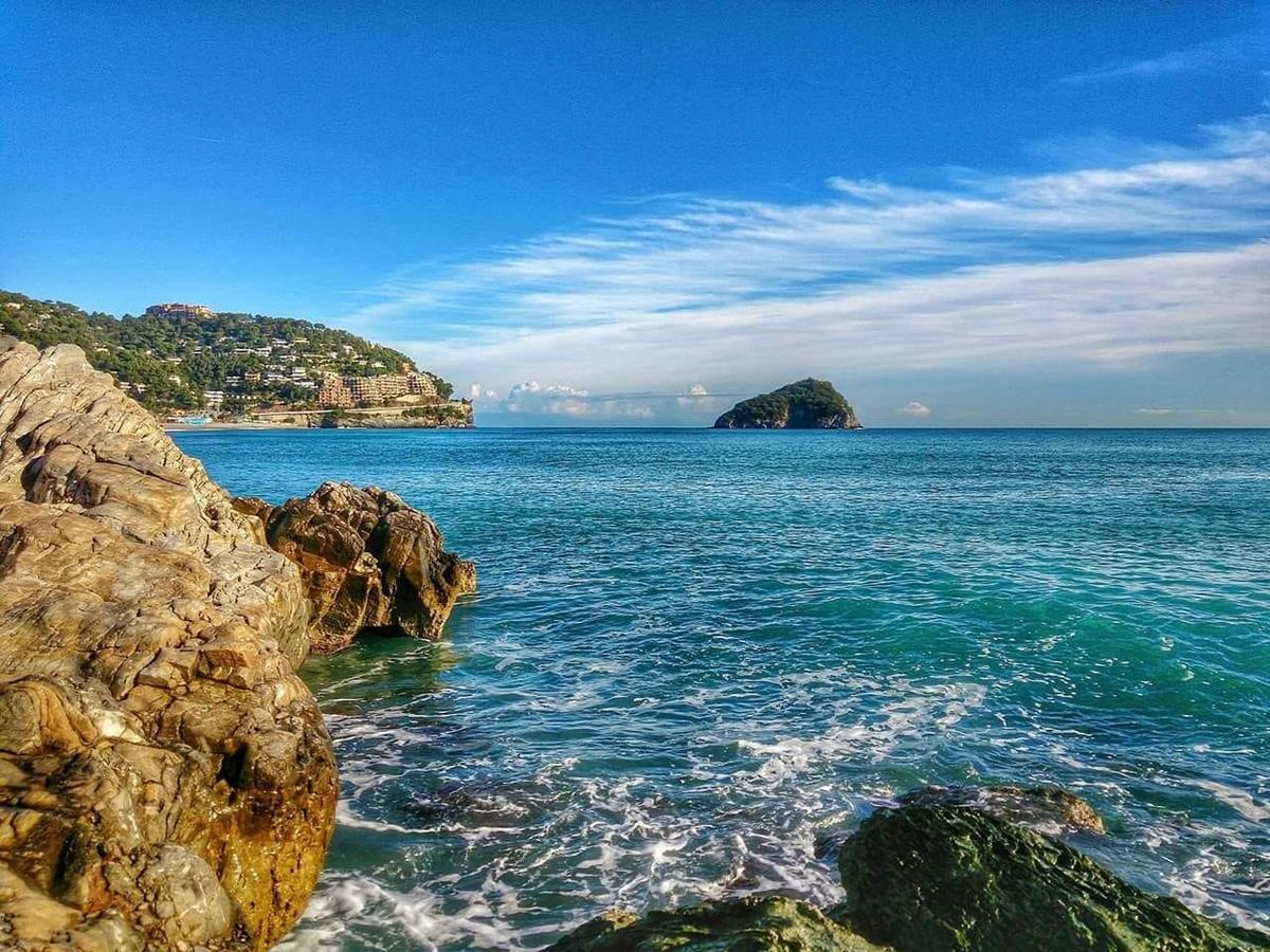 La Terra Di Mingo Bed & Breakfast Vado Ligure Luaran gambar